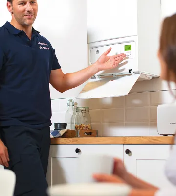 Worcester Bosch Greenstar i Model and Installer Hero