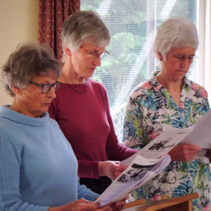 CHRISTIAN AID READERS