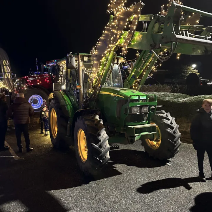 Tractor 04
