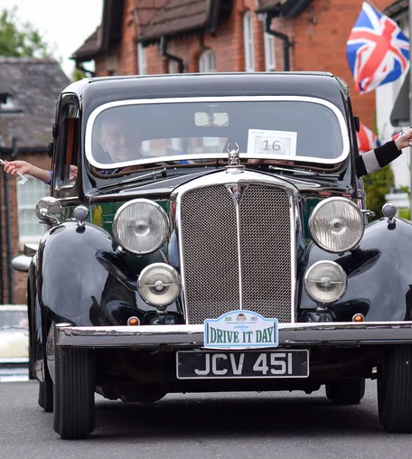 A Rover P2 in The Vehicle Para