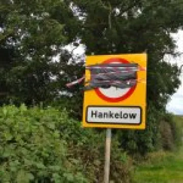 Sign 30 mph Hankelow