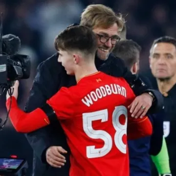 JS114882283_REUTERS_Liverpool27s-Ben-Woodburn-and-manager-Juergen-Klopp-celebrate-after-the-game-large_trans  pVlberWd9EgFPZtcLiMQf2Z8Md97Wazd7PJZ7hqThl4