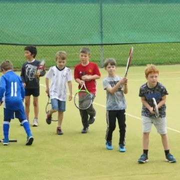 Img_5753  Tennis club