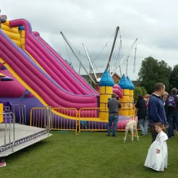 All the Fun of the Fair &ndash; Tarvin Fete 2017