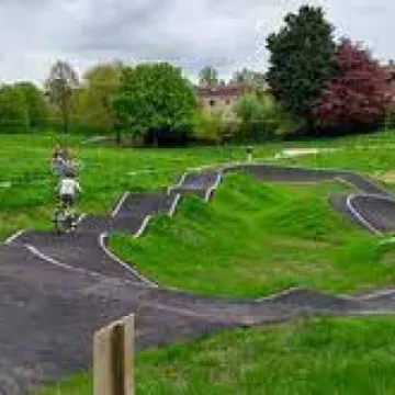 Castle Cary pump track riders