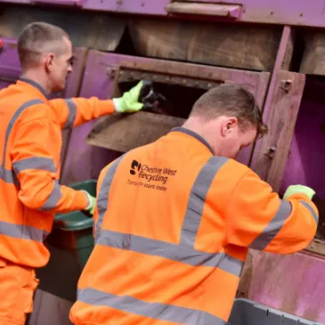 Recycling Experts (Bin Men)