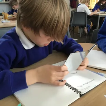 657AB564-EA91-4D27-A734-B69450D2C62C