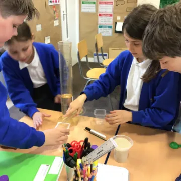 EBB7B5A8-70C5-45FE-AE46-6BEFA5E67D02