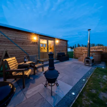 Overwater Luxury Glamping Wellington Exterior 4