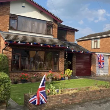 Jubilee Bunting Broom Crescent 1