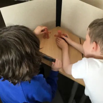 F4DC3282-5F23-48B7-8143-70476706C63A