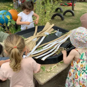 4C6E82E5-752F-4304-93B3-B0A7A7AD9EA0