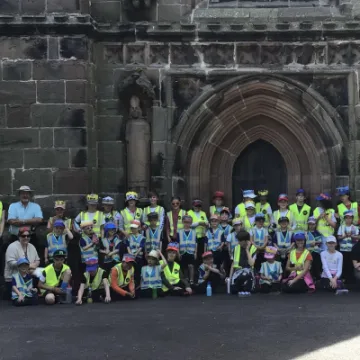 F9B80633-BC04-4497-9B5D-03716262E2E3