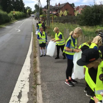 C44D4CE2-C7DA-4B1C-BB22-C5E38B291AF6