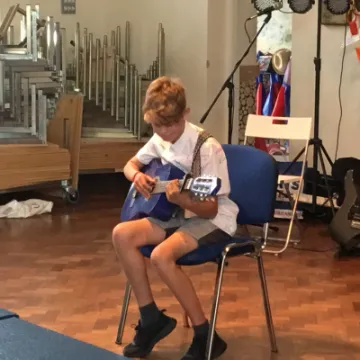 C43E749E-B325-4DD5-9E3B-709982B71F86