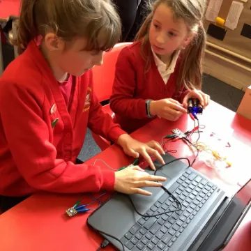 6997D258-D820-4F82-BEB7-C8005248B3BC