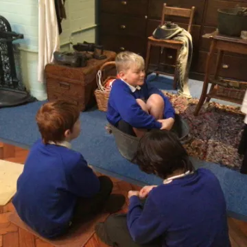 79194FBE-B70C-4450-B6B3-AE2EAB0636E3