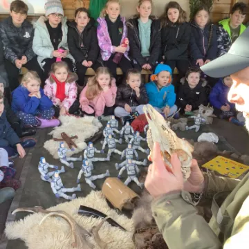 C6A85E27-84F9-4D99-BE57-50E1054A454B