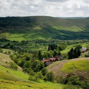 YHA_Edale_View