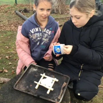 E36604EC-E9B9-4BC5-9176-81F62E2B51A7