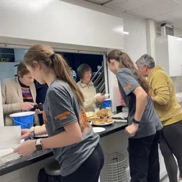 TCC TVQ Costa Rica Girls serving food & hot drinks 2023 Img_8865 (1)