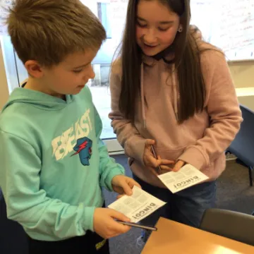 7D695711-033D-473D-BFC4-455EC5714242