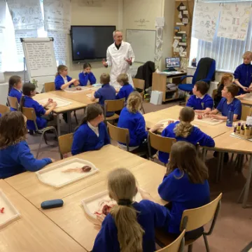 5D8EC19C-E535-448E-864F-F9C9C0C3592E