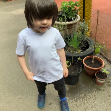 051D07D5-5A70-49DF-BF8F-E1C829F2DB69