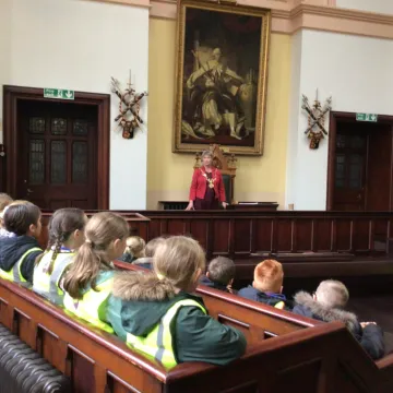 C9047CD7-87EF-49CC-8466-4CA72D0F8856