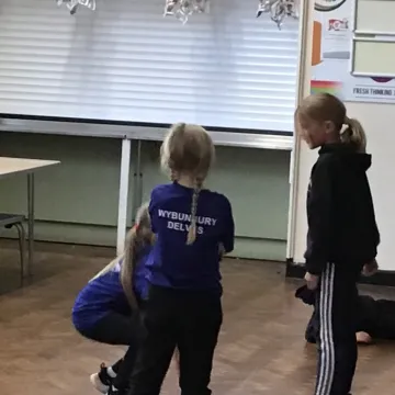 A92D6FCE-74EC-40F7-90C6-30D289EAFDF5