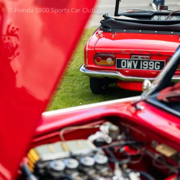 S800 engine and convertible at Bicester