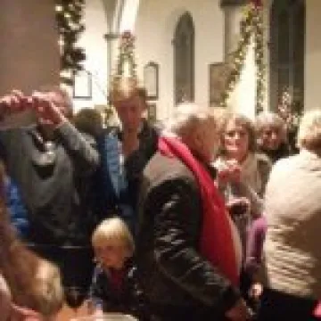 carols-round-the-tree-