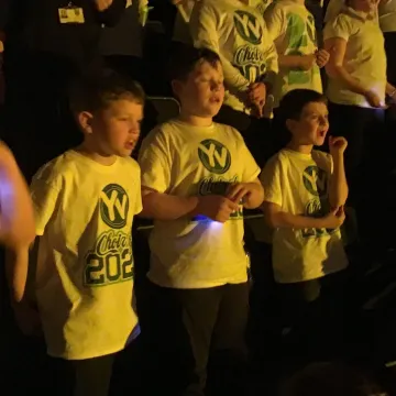 YV4