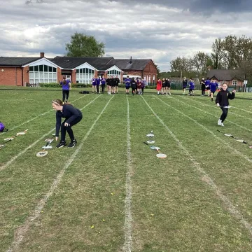 PE badminton