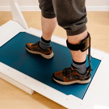 Close Up 2 Client On Easy Gain