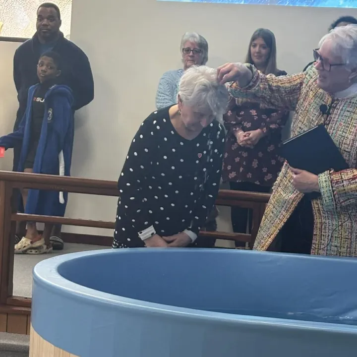 01fe7737-004e-4d49-B559-10b770d60bb4