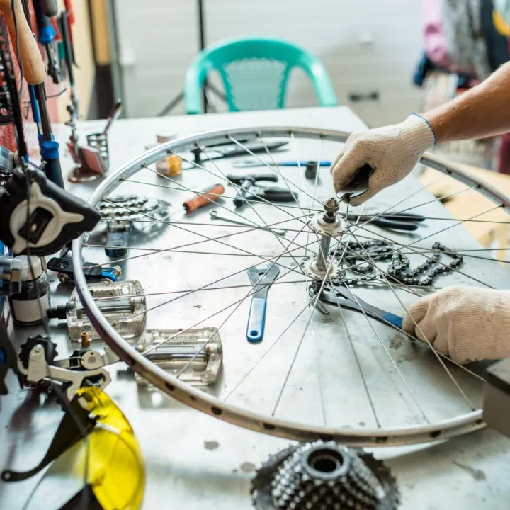 Repairing wheel of cycle
