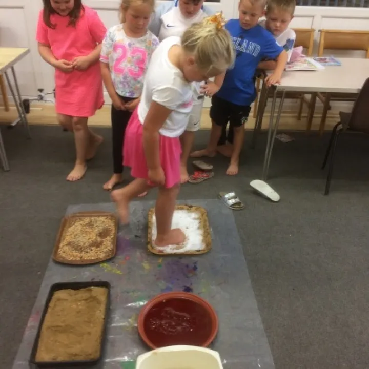 Monday Club Sensory Walk 1