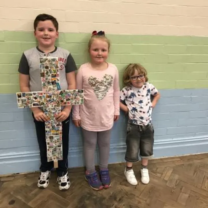 Decorating the cross 4