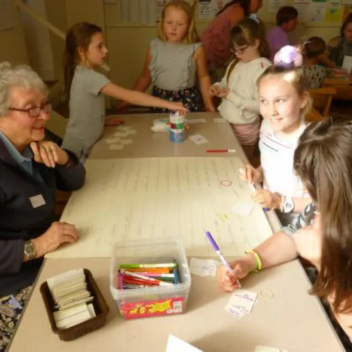 P1000905_Messy Church 14th May 2018