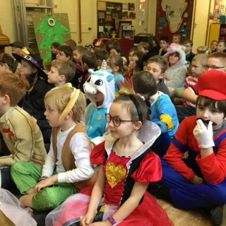 6F64679D-663F-4AC7-9474-62D169A3A65F