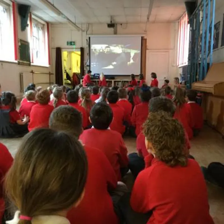 ECDDE158-383F-499D-B24C-C0F83E988183