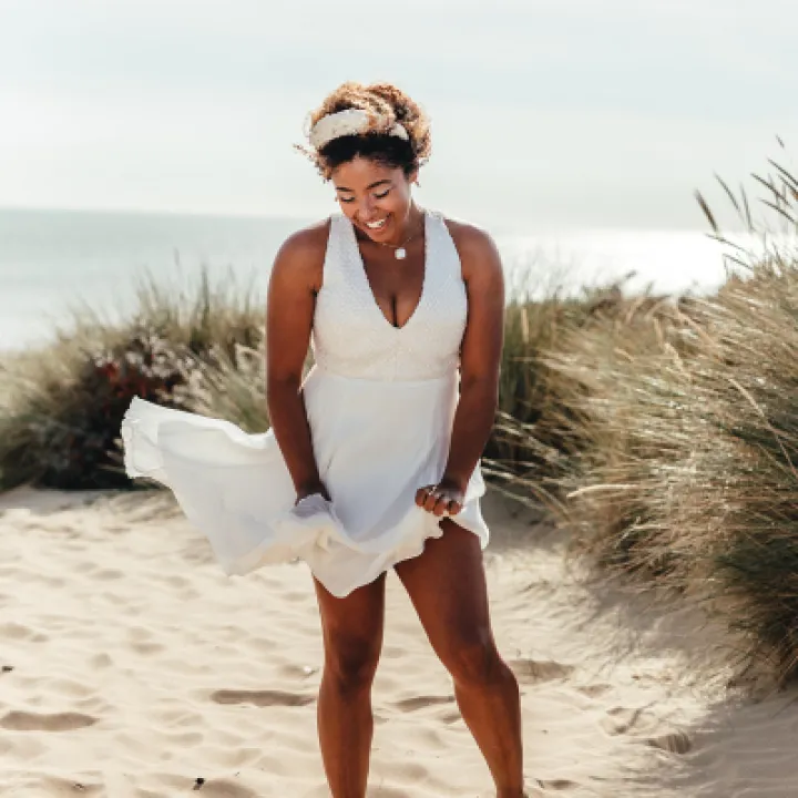 Windswept beach Venus pleated chiffon sparkle P