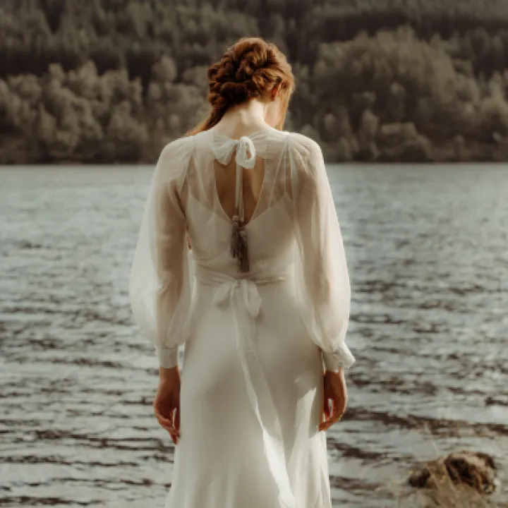 Tie back tassels bows sheer sleeves L