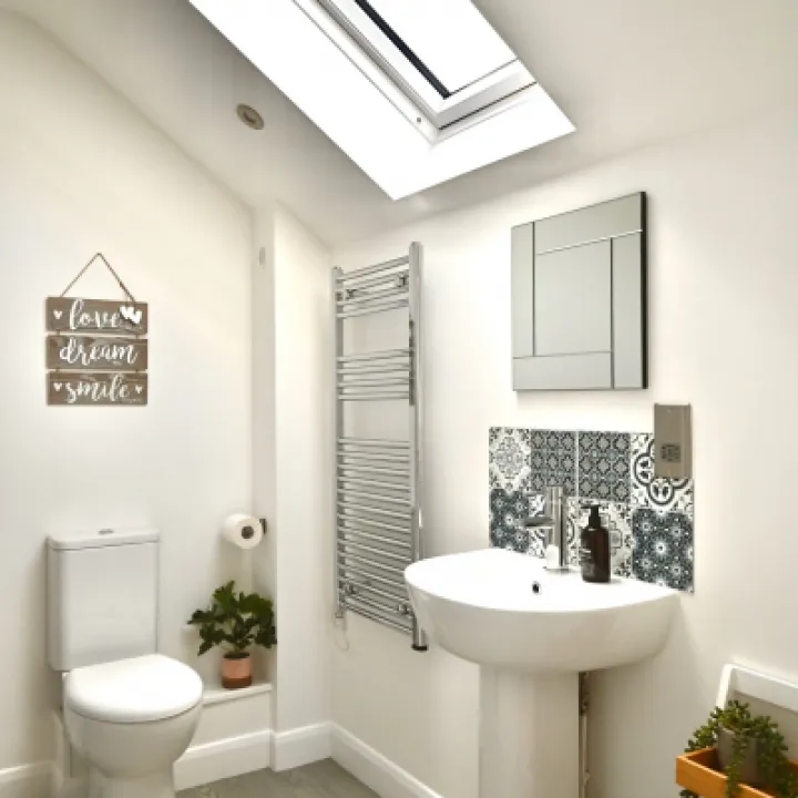 Main bathroom