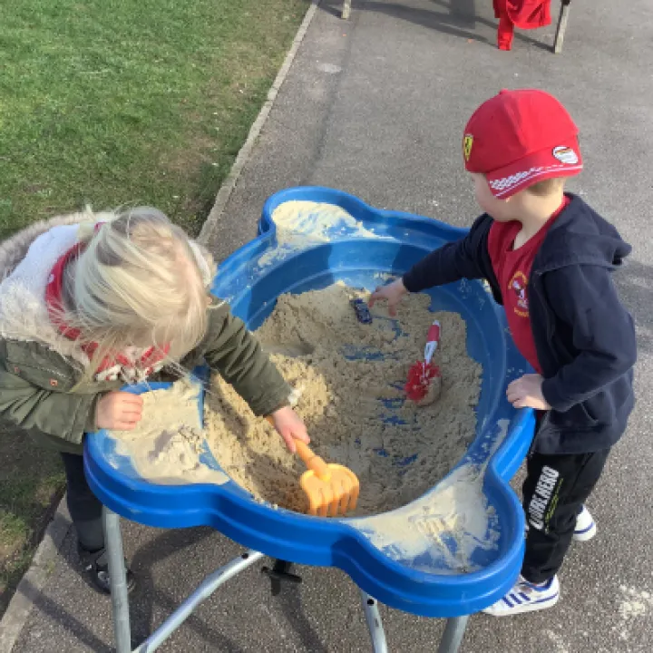 1471AAF6-5D58-402C-B1C4-10BB44491077