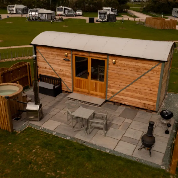 Overwater Luxury Glamping Hodnet Exterior 7
