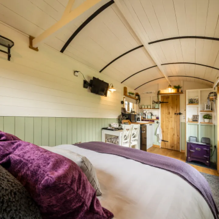 Overwater Luxury Glamping Hodnet Interior 7