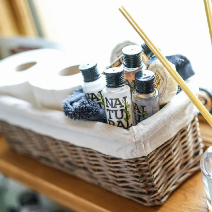 Overwater Luxury Glamping Hodnet Interior 35