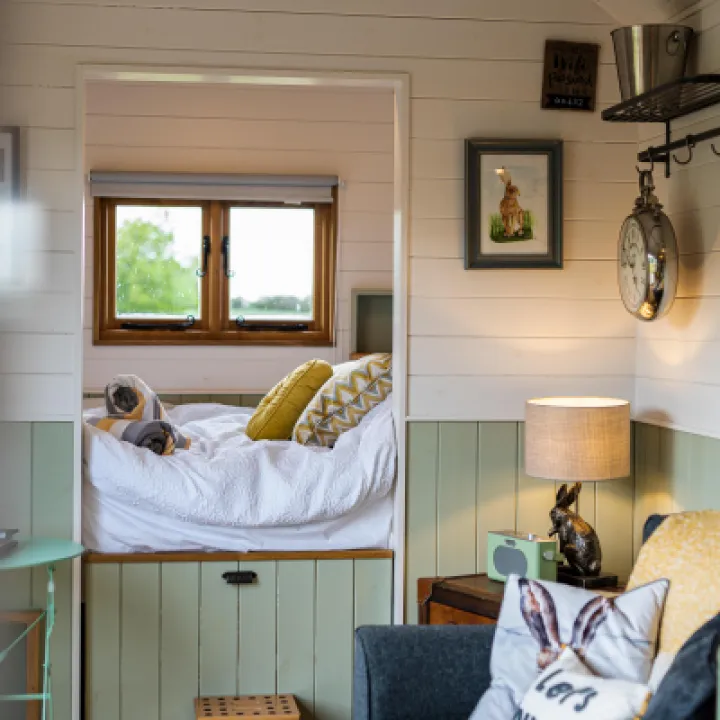 Overwater Luxury Glamping Wellington Interior 28